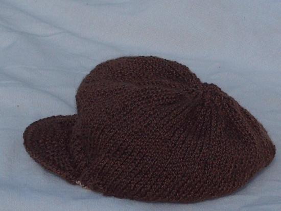 NEW:Modèle gratuit de CASQUETTE GAVROCHE FEMME pour le Printemps pour femme au Crochet Mailles serrées et Tricot en Jersey endoit