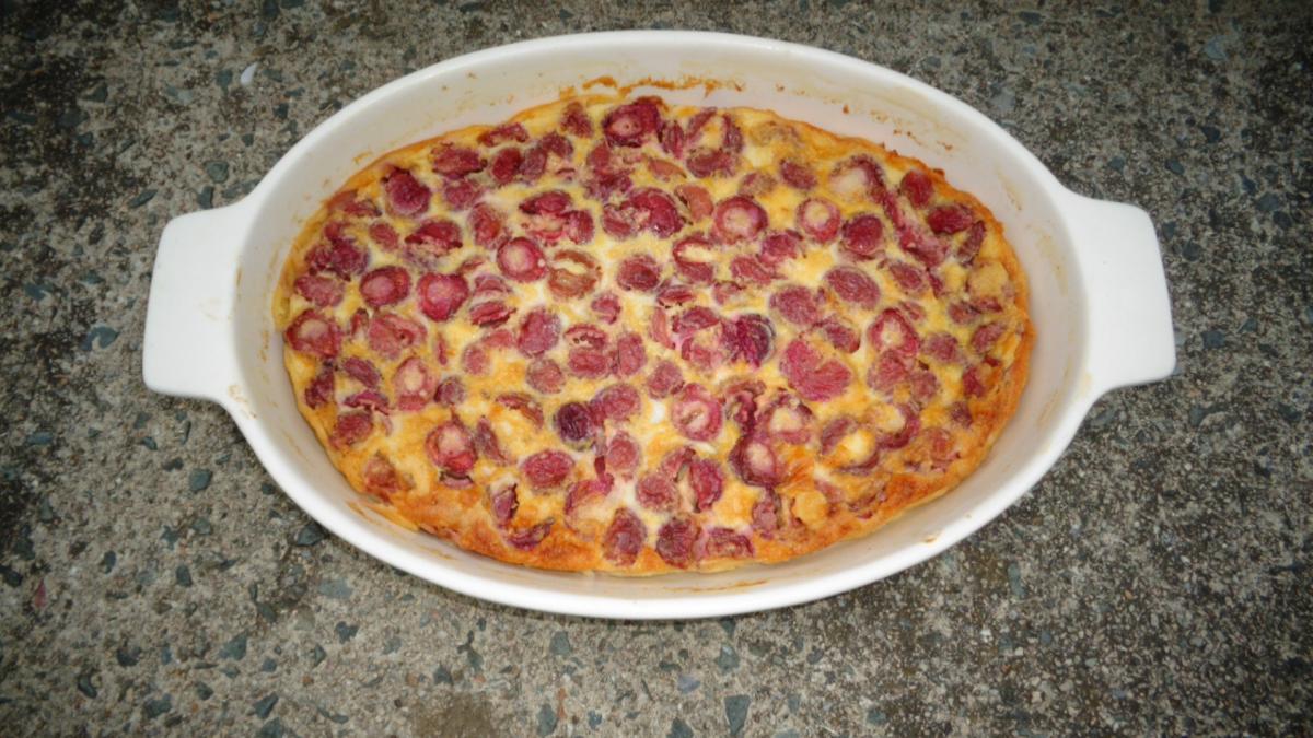 Recette Clafoutis aux cerises rouges ,ou abricots ou peche, ou autres fruits de saison ...