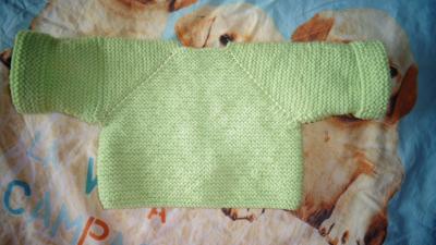 Modèle-Gratuit-Cardigan/Gilet-pour-Bébé-3mois-Vert-Anis2