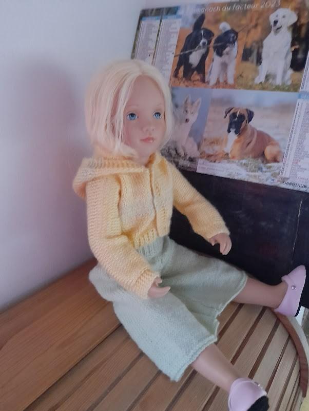 Haut survetement n 524 modifie poupee starlette constance petit collin 44cmht 4