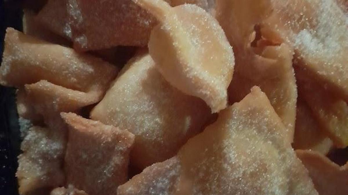 Recette Oreillettes (Patisserie)Façon Mamie Mimi proposé par FINOUCREATOU.COM