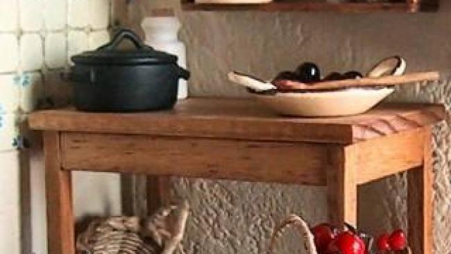 Miniatures & maisons de poupées-Un monde aperçu dans vos rêves : Le monde enchanté des miniatures et des maisons de poupées